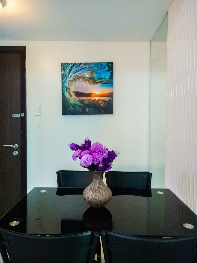 Апартаменты Forbes Area Bgc Taguig Манила Экстерьер фото