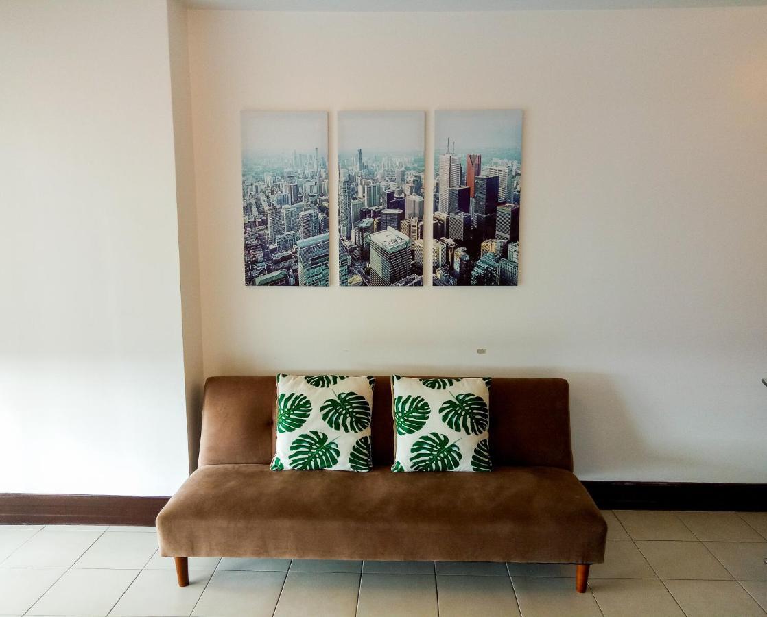 Апартаменты Forbes Area Bgc Taguig Манила Экстерьер фото